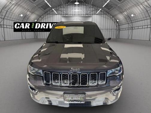 2019 Jeep Grand Cherokee Laredo