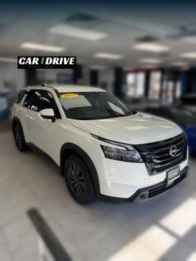 2022 Nissan Pathfinder SV 2WD
