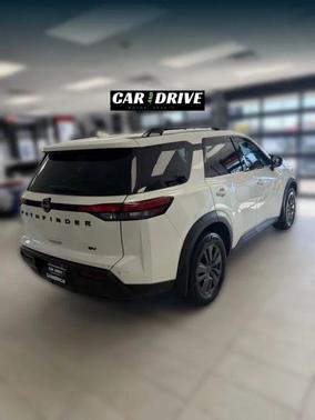 2022 Nissan Pathfinder SV 2WD