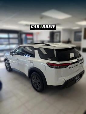 2022 Nissan Pathfinder SV 2WD