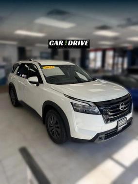 2022 Nissan Pathfinder SV 2WD