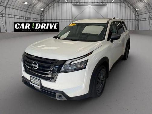 2022 Nissan Pathfinder SV 2WD