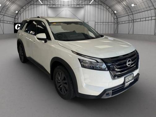 2022 Nissan Pathfinder SV 2WD