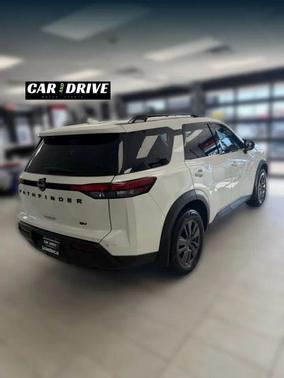 2022 Nissan Pathfinder SV 2WD