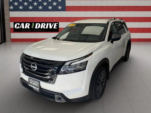 2022 Nissan Pathfinder SV 2WD