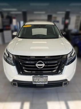 2022 Nissan Pathfinder SV 2WD