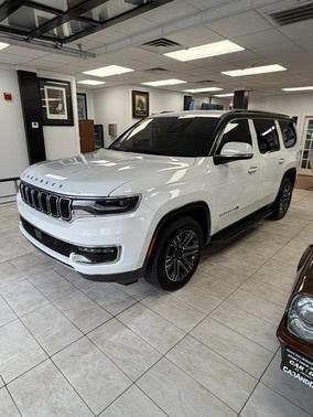 Bright White Clearcoat 2022 Jeep Wagoneer Series III 4x4