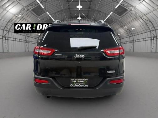 2015 Jeep Cherokee Sport