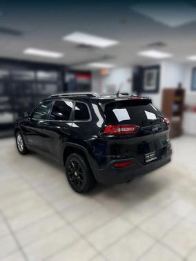 2015 Jeep Cherokee Sport