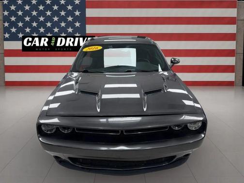 2016 Dodge Challenger SXT