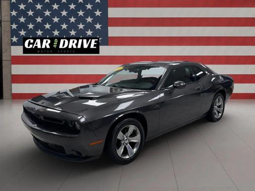 2016 Dodge Challenger SXT
