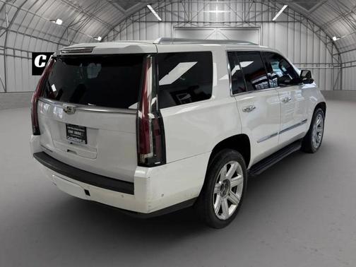 2018 Cadillac Escalade Luxury