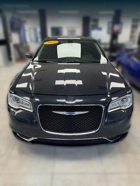 2018 Chrysler 300 Touring