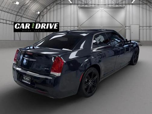2018 Chrysler 300 Touring
