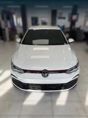 2023 Volkswagen Golf GTI 2.0T SE DSG