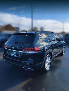 2021 Volkswagen Atlas 2.0T SE w/Technology 4MOTION