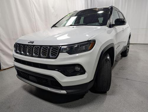 Bright White Clearcoat 2024 Jeep Compass Limited