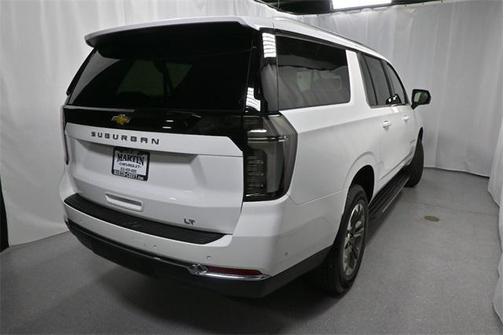 2025 Chevrolet Suburban LT