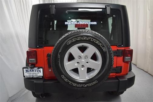 Photo 4 of 22 of 2015 Jeep Wrangler Sport