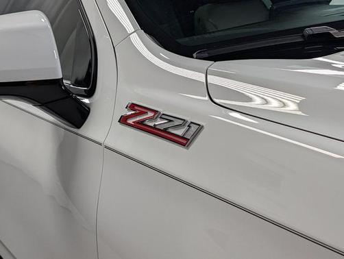 Summit White 2023 Chevrolet Tahoe Z71