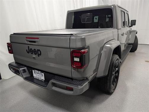 2023 Jeep Gladiator Overland