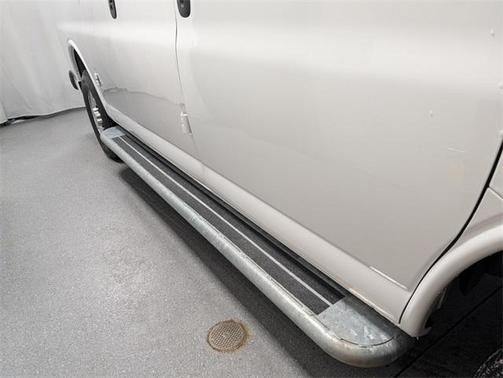 2024 Chevrolet Express 2500 Work Van