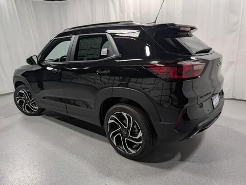 Mosaic Black Metallic 2026 Chevrolet Trailblazer RS