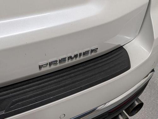 Iridescent Pearl Tricoat 2021 Chevrolet Tahoe Premier