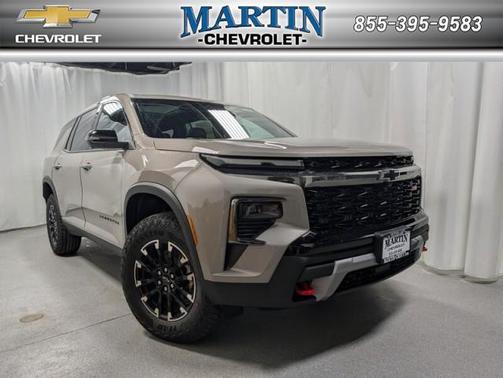 Sandstone Gray 2026 Chevrolet Traverse Z71