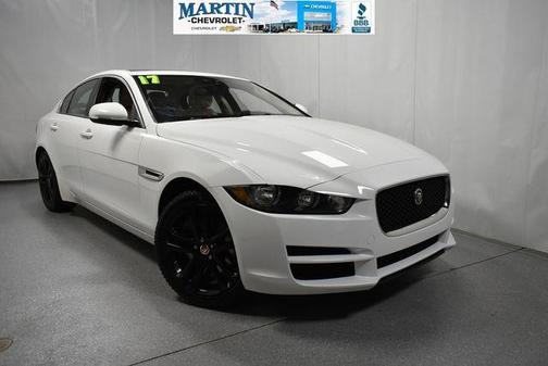 Polaris White 2017 Jaguar XE 35t Premium