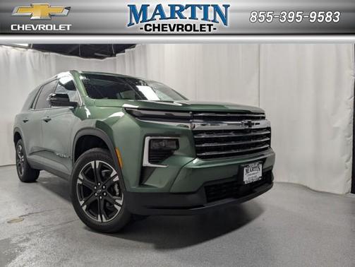 Green Metallic 2027 Chevrolet Traverse LT