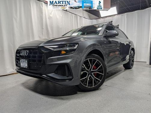 Daytona Gray Pearl Effect 2020 Audi Q8 55 Premium Plus