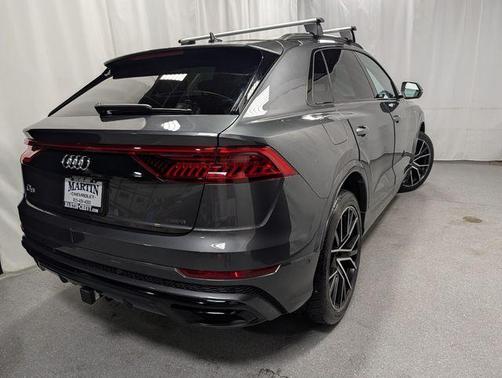 Daytona Gray Pearl Effect 2020 Audi Q8 55 Premium Plus