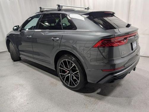 Daytona Gray Pearl Effect 2020 Audi Q8 55 Premium Plus