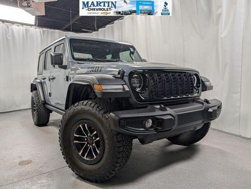 Anvil Clearcoat 2024 Jeep Wrangler Sport