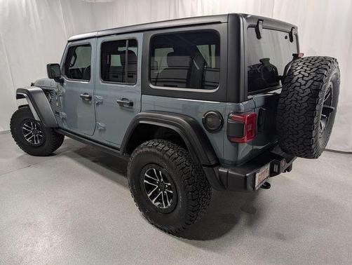 Anvil Clearcoat 2024 Jeep Wrangler Sport