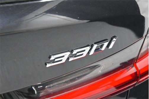 2022 BMW 330 i xDrive