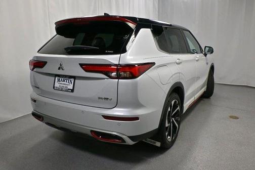 2023 Mitsubishi Outlander PHEV 