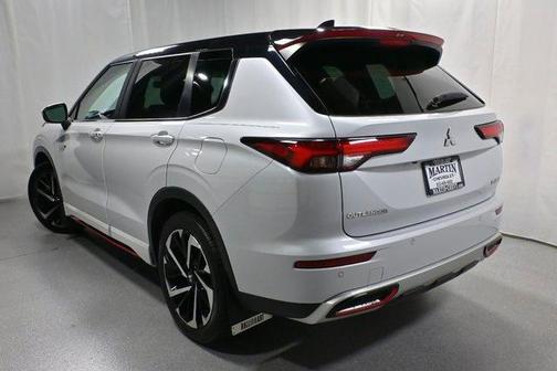 2023 Mitsubishi Outlander PHEV 
