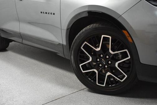 Sterling Gray Metallic 2024 Chevrolet Blazer RS