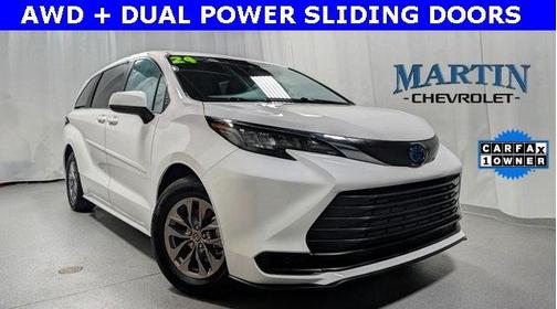2024 Toyota Sienna LE