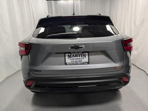 Sterling Gray Metallic 2026 Chevrolet Trax 2RS