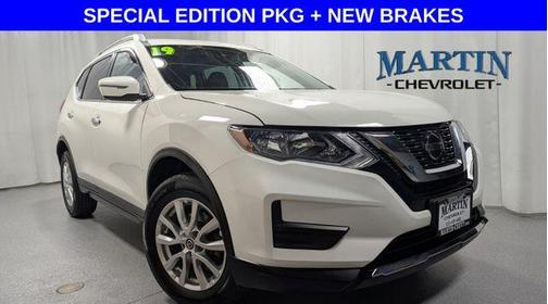 Glacier White 2019 Nissan Rogue S