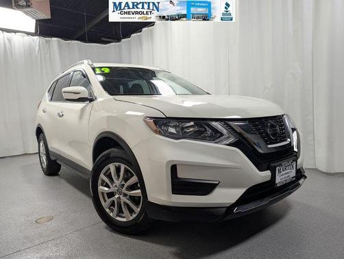 Glacier White 2019 Nissan Rogue S