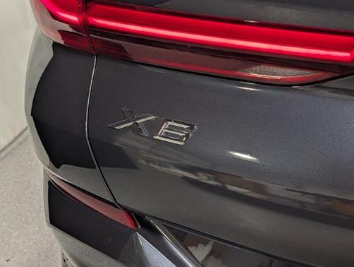 Arctic Gray Metallic 2022 BMW X6 xDrive40i