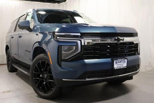2025 Chevrolet Suburban LS