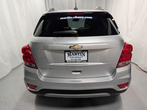 Silver Ice Metallic 2019 Chevrolet Trax LT