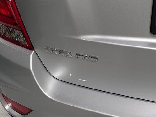 Silver Ice Metallic 2019 Chevrolet Trax LT