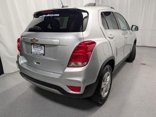 Silver Ice Metallic 2019 Chevrolet Trax LT