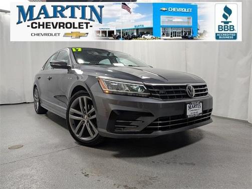 2017 Volkswagen Passat 1.8T R-Line